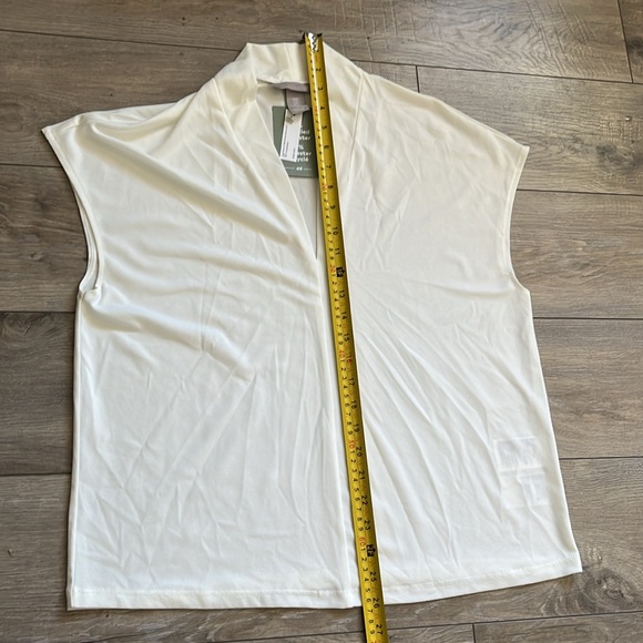 NWTs White, Sustainable Blouse, size medium - Picture 6 of 12